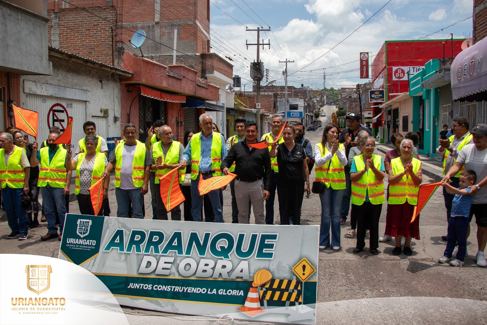 Arranque de obra en la calle 5 de Mayo Colonia Centro 