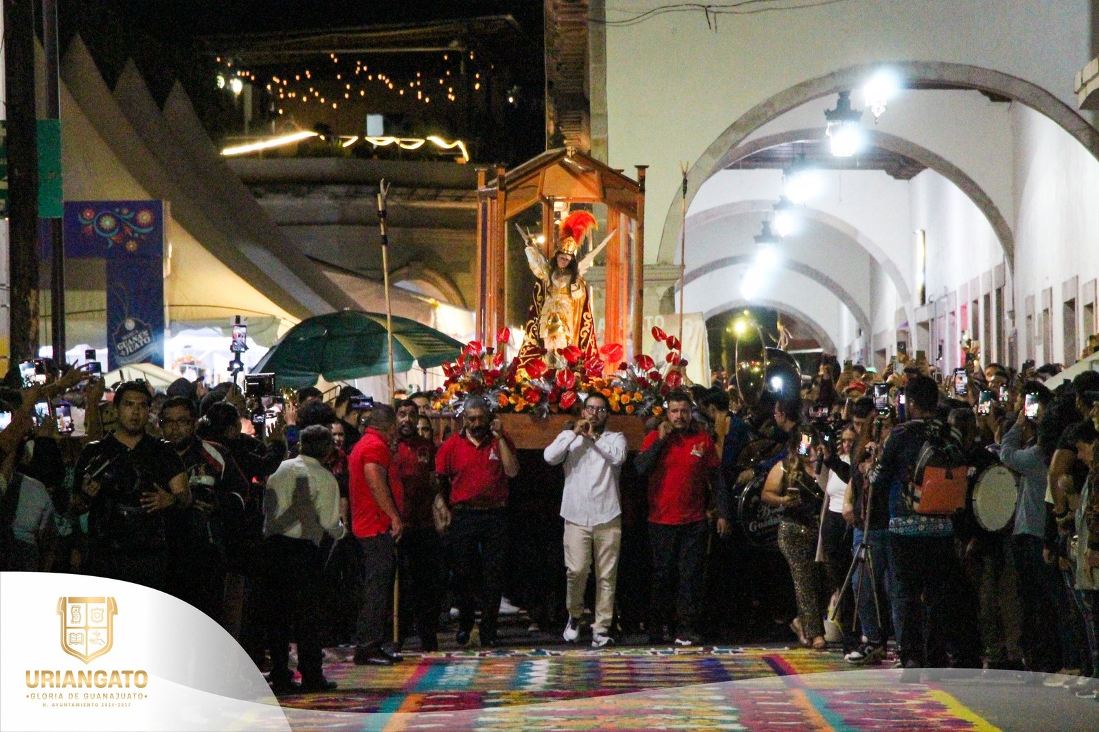Salida de Nuestro Glorioso San Miguel 