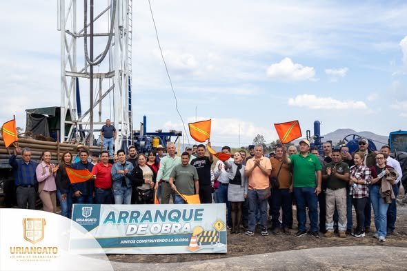 Arranque de la perforación del pozo en la comunidad de Charándaro