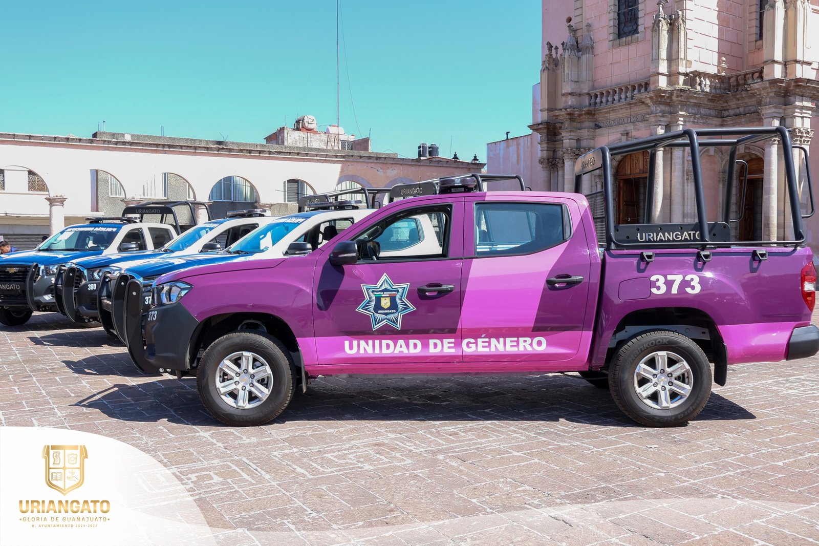 Entrega de patrullas, equipo y uniformes adecuados para nuestros elementos de Seguridad Pública