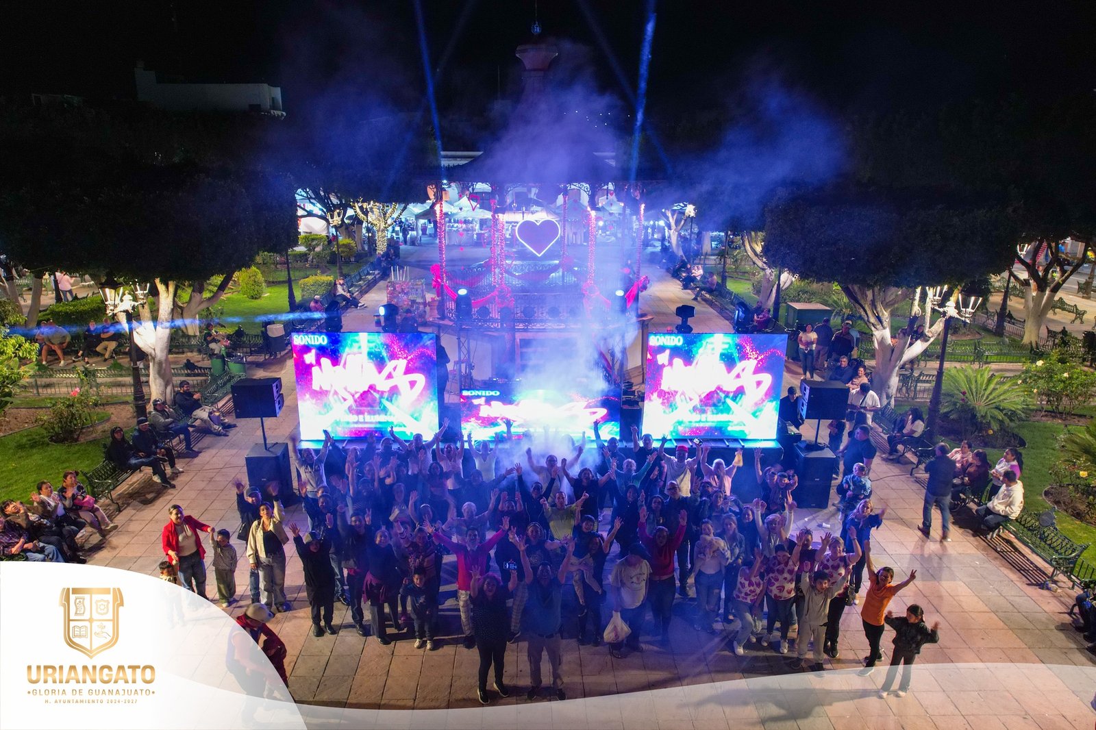 El Presidente Juan Amigo se dio cita en el Jardín Principal en el evento del viernes 80's, donde fue el DJ sorpresa, Rumbo a los 90s Pop Tour