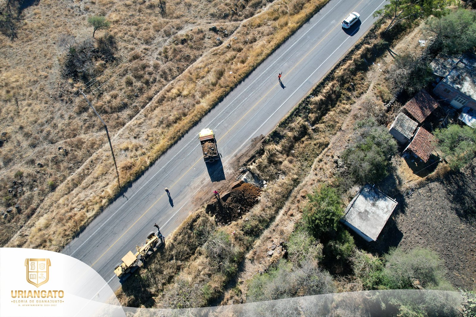 Obras públicas arranca el acceso seguro a la preparatoria del sur.