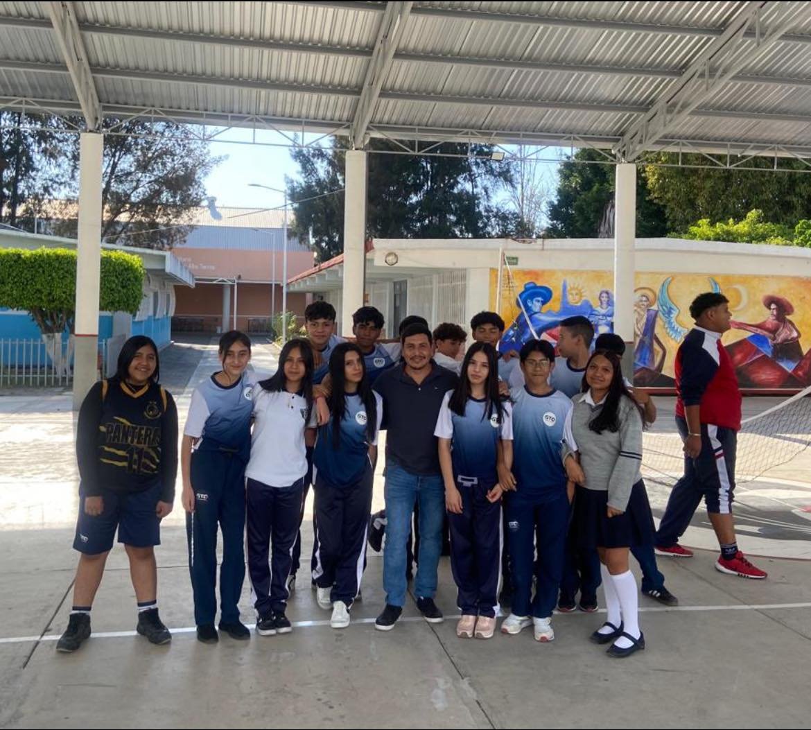 Visita a la secundaria “Defensores de Uriangato”