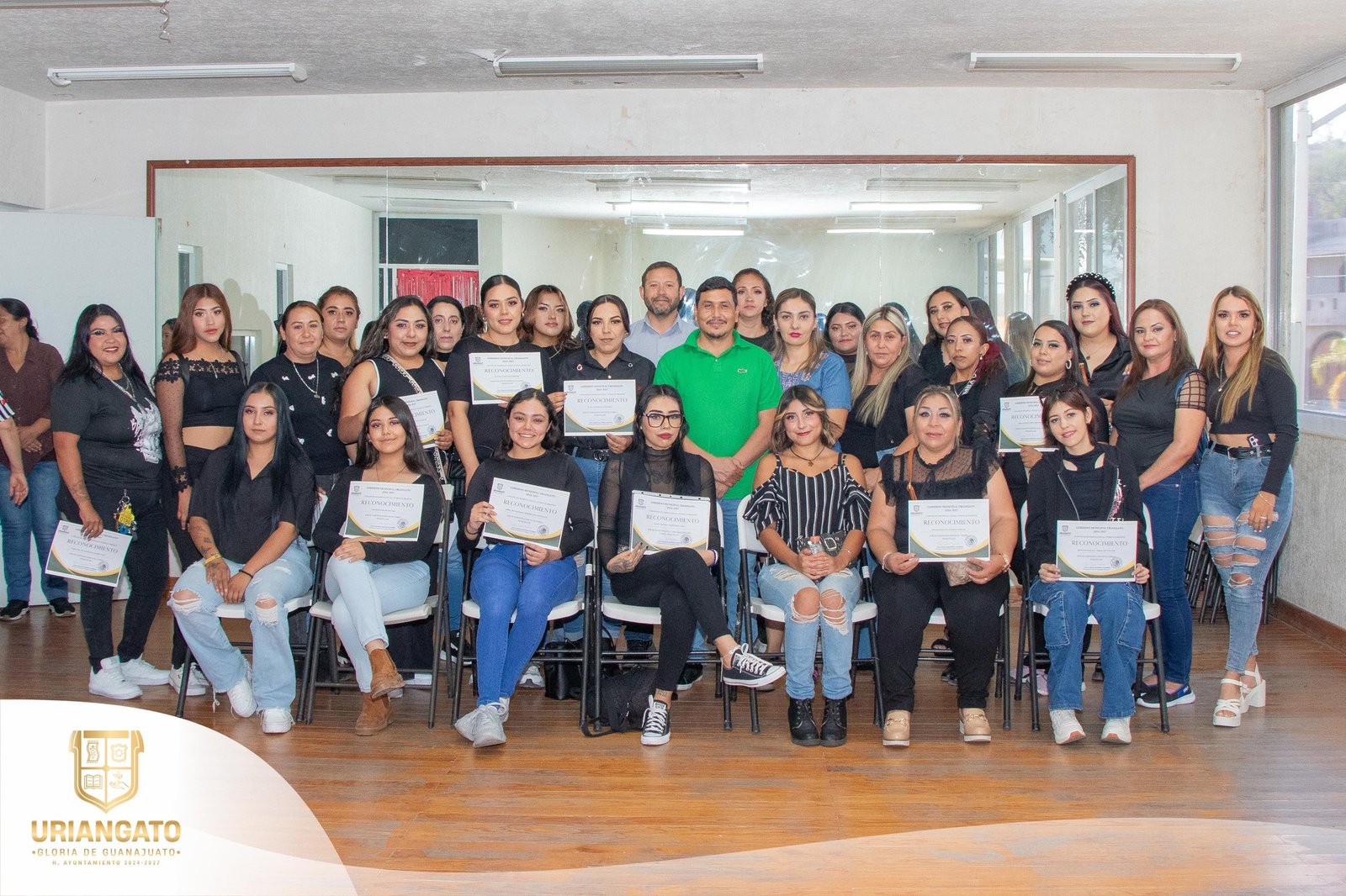 Cierre de talleres de panadería, patronaje, inglés, maquillaje básico y artístico